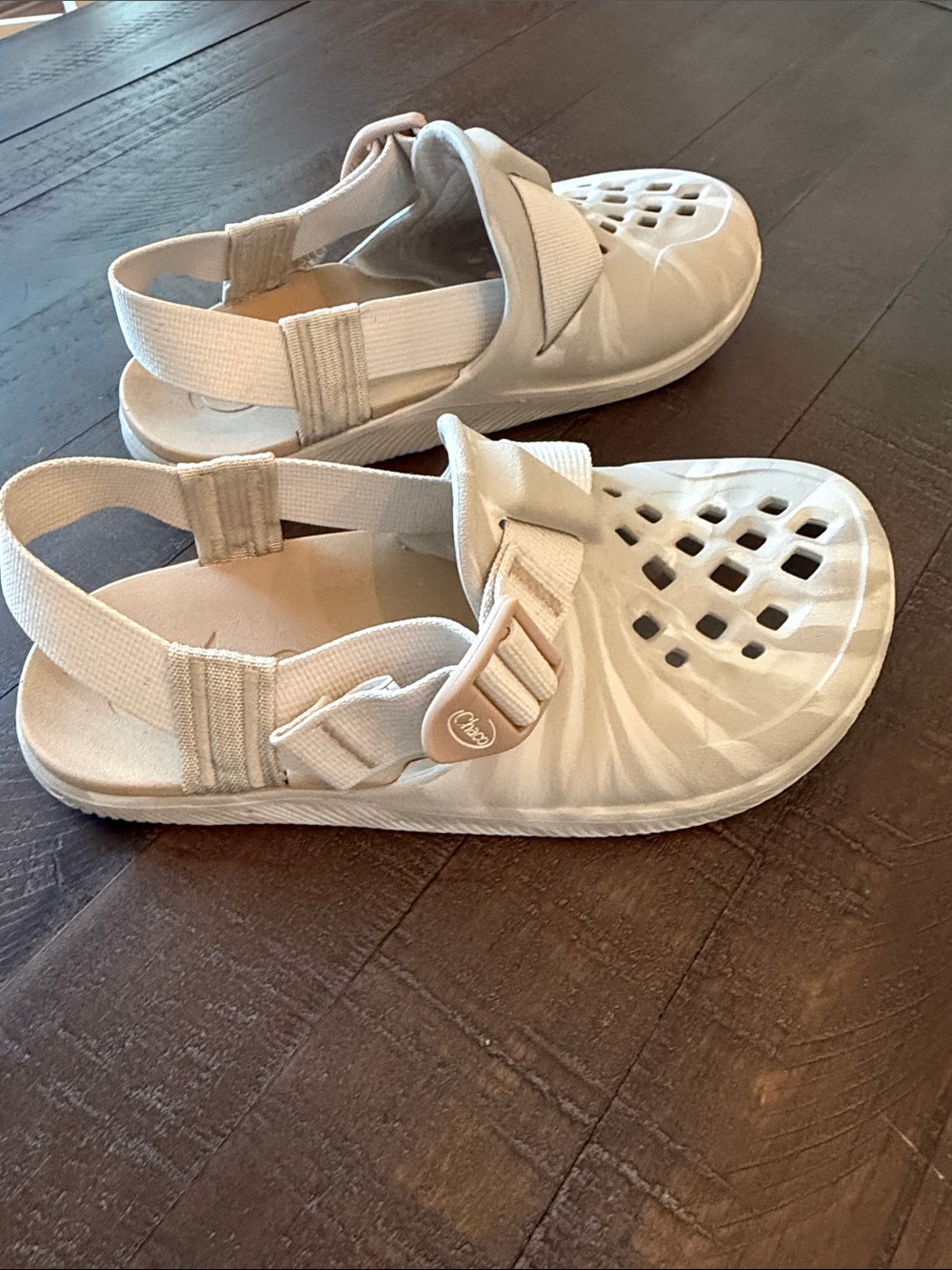 Chaco Chillos Women's Cream Ventilated Slingback Clog Sandals